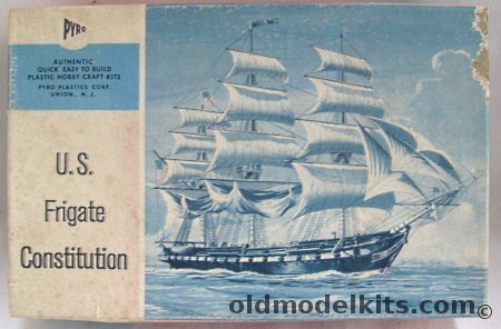 Pyro USS Constitution'Old Ironsides' - With Sails, C313-50 plastic model kit